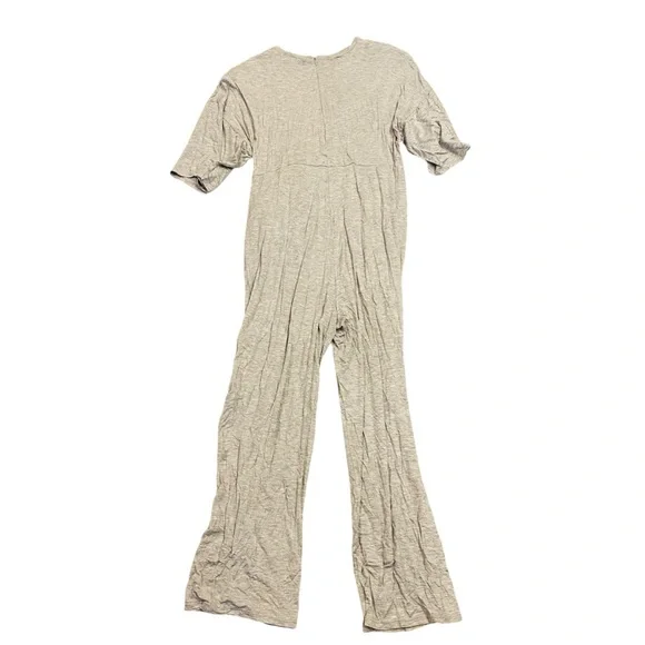 ⭐️ MUSTARD SEED NWT Gray Short Sleeve Tie Front Jumpsuit - Picture 3 of 6